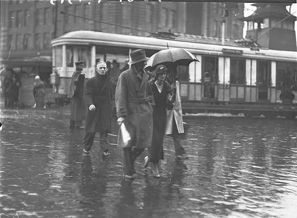 Umbrellas at the Ready: Sydney Faces a Soggy Start to the Work Week